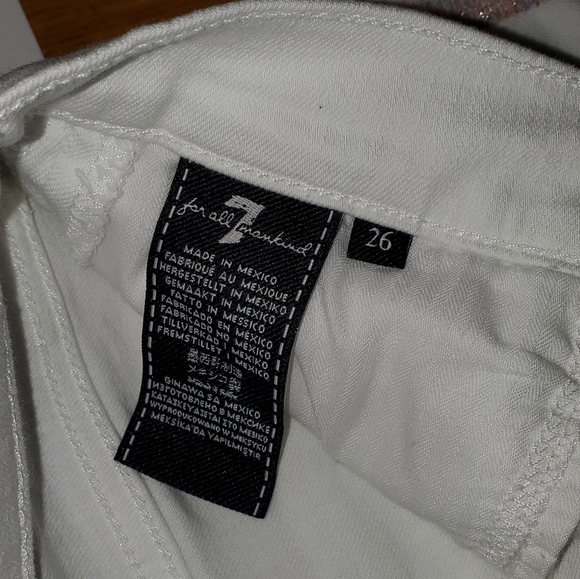 7 For All Mankind White Jeans with Pink Trim NWT - Picture 6 of 13